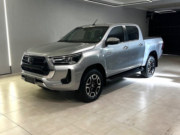 Foto 1 - Toyota Hilux SRX 2.8 Turbo Diesel 4x4