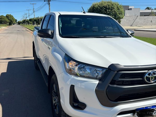 Foto 2 - Toyota Hilux SR 2.8 Turbo Diesel 4x4