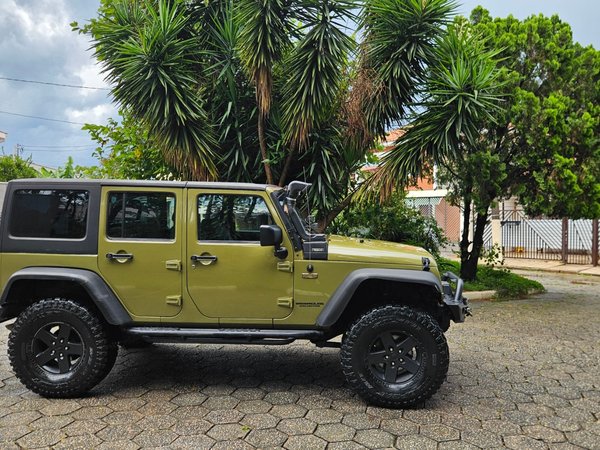 Foto 3 - Jeep Wrangler Unlimited Sport 3.6 V6 24v 4x4 4p.