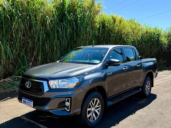 Foto 1 - Toyota Hilux SR 2.8 Turbo Diesel 4x4