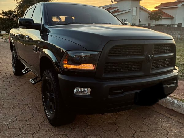 Foto 1 - RAM 2500 Laramie 6.7 Turbo Diesel 4x4