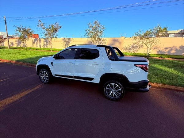 Foto 2 - Fiat Strada Volcano 1.3 C.D.