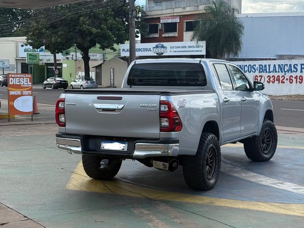 Foto 3 - Toyota Hilux SRV 2.8 Turbo Diesel 4x4