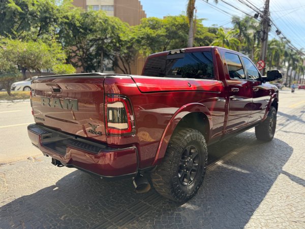 Foto 5 - RAM 3500 Laramie Night Edition 6.7 Turbo Diesel 4x4