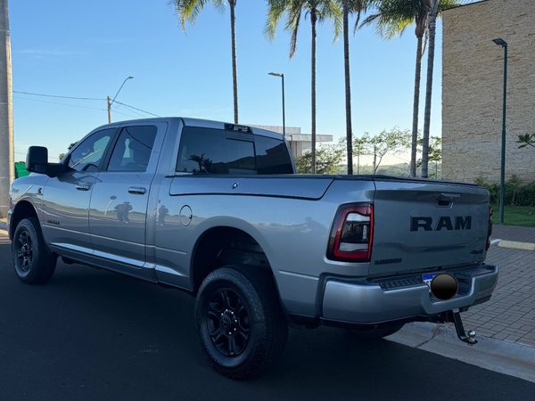 Foto 4 - RAM 2500 Laramie Night Edition 6.7 Turbo Diesel 4x4
