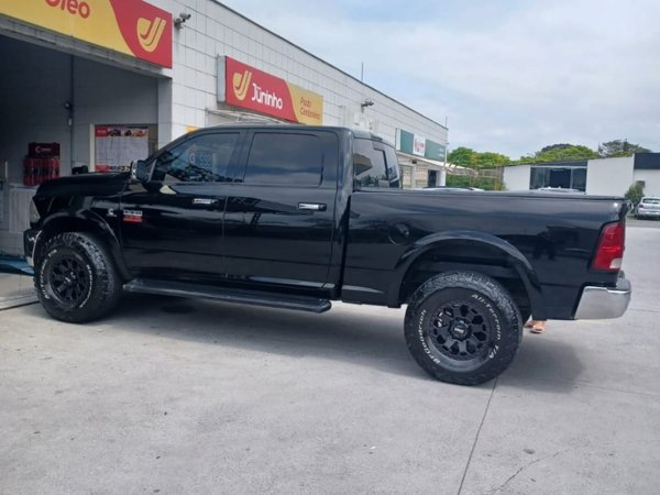 Foto 1 - RAM 2500 Laramie 6.7 Turbo Diesel 4x4