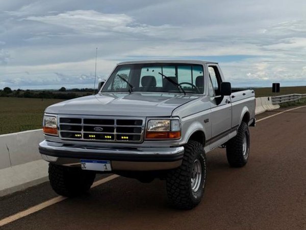 Foto 1 - Ford F1000 XLT 4.3 Turbo Diesel 4x4 C.S