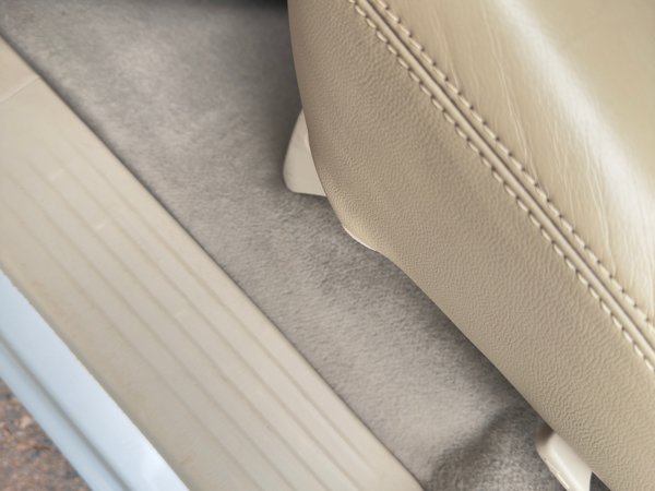 Foto 8 - Toyota Hilux SW4 3.0 Turbo Diesel 4x4