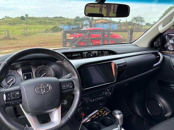 Foto 7 - Toyota Hilux SR 2.8 Turbo Diesel 4x4