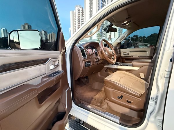 Foto 6 - RAM 2500 Laramie 6.7 Turbo Diesel 4x4