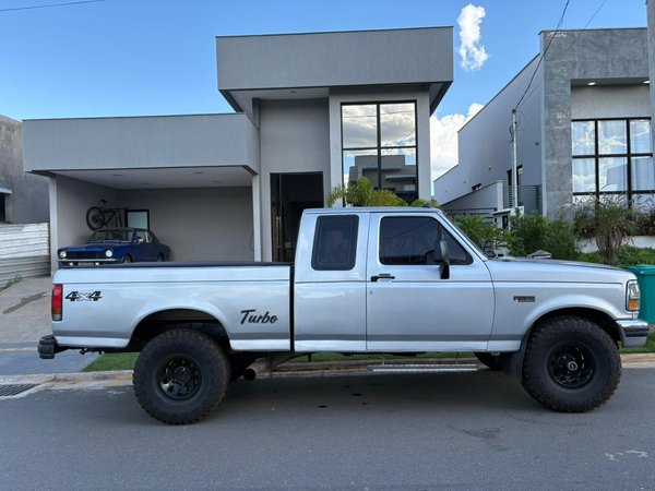 Foto 5 - Ford F1000 XLT 4.3 Turbo Diesel 4x4 C.S