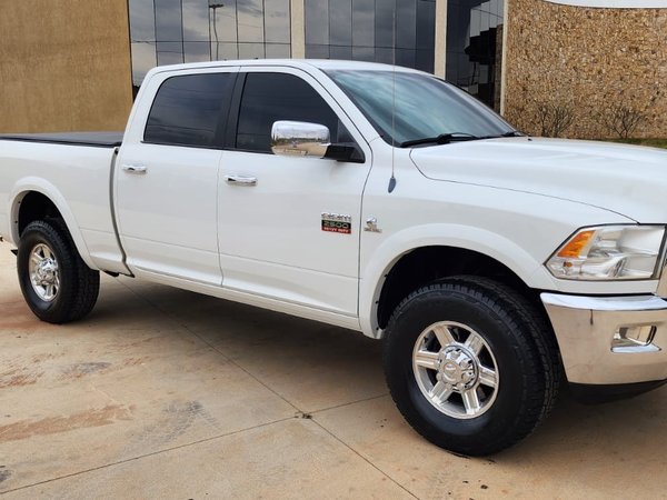 Foto 2 - RAM 2500 Laramie 6.7 Turbo Diesel 4x4