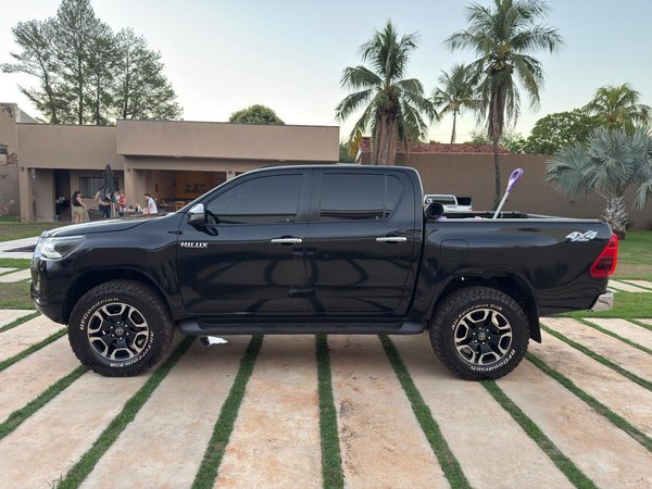 Foto 4 - Toyota Hilux SRV 2.8 Turbo Diesel 4x4