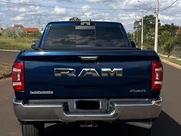 Foto 6 - RAM 2500 Laramie 6.7 Turbo Diesel 4x4