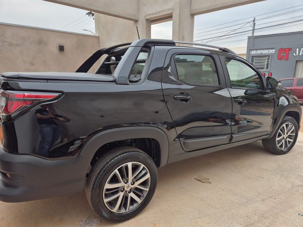 Foto 2 - Fiat Strada Volcano 1.3 C.D.