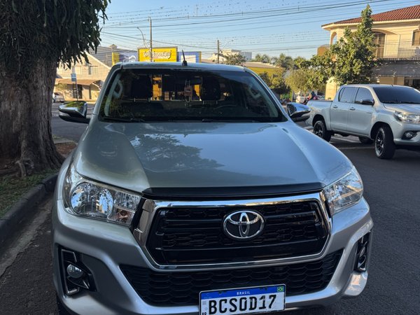 Foto 3 - Toyota Hilux 2.8 Turbo Diesel 4x4 C.S