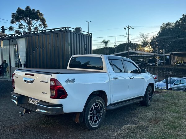 Foto 3 - Toyota Hilux SRV 2.8 Turbo Diesel 4x4