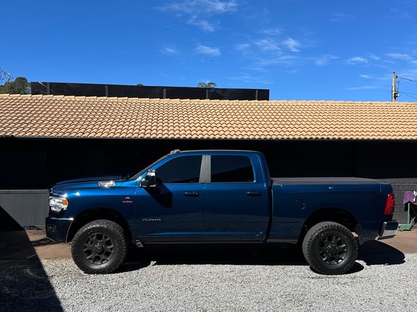 Foto 3 - RAM 2500 Laramie 6.7 Turbo Diesel 4x4