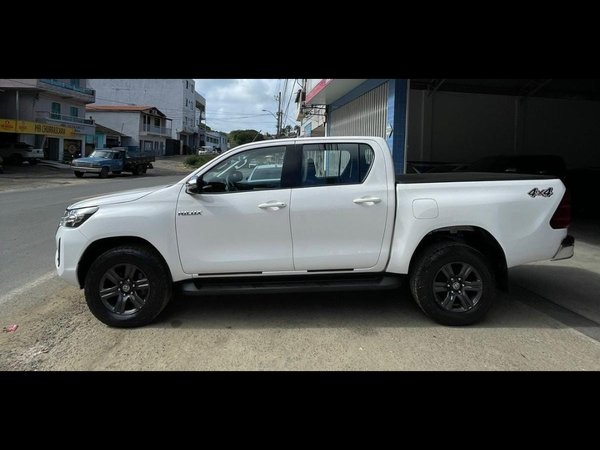 Foto 1 - Toyota Hilux SR 2.8 Turbo Diesel 4x4