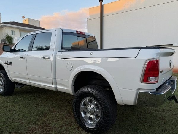 Foto 2 - RAM 2500 Laramie 6.7 Turbo Diesel 4x4