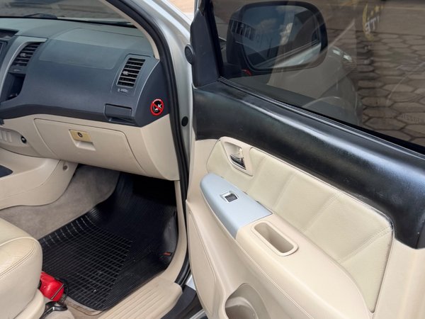 Foto 4 - Toyota Hilux SW4 SRV 3.0 Turbo Diesel 4x4