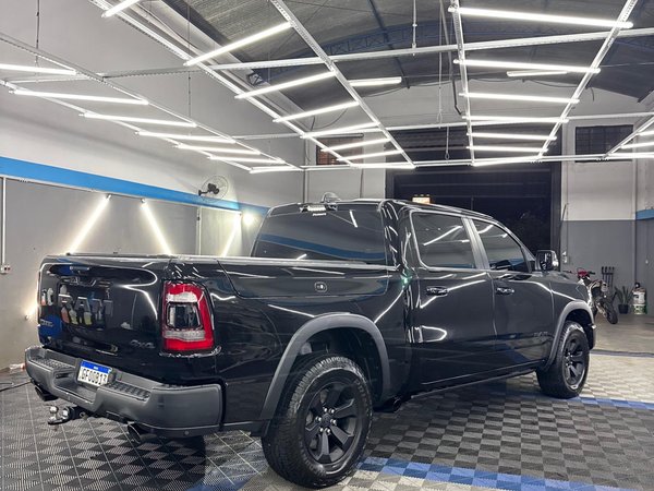 Foto 5 - RAM 1500 Rebel 5.7 V8 Gasolina 4x4