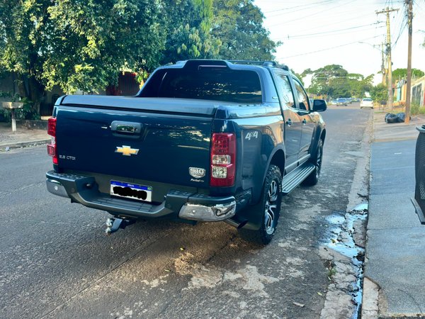 Foto 5 - Chevrolet S10 High Country 2.8 Turbo Diesel 4x4