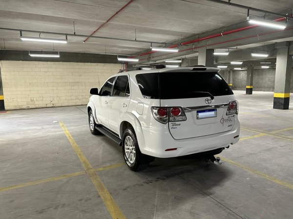 Foto 4 - Toyota Hilux SW4 SRV 3.0 Turbo Diesel 4x4