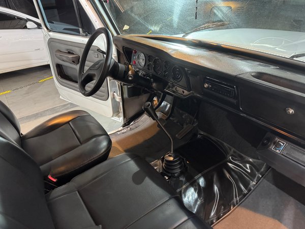Foto 7 - Ford F1000 3.9 Diesel