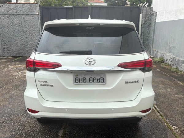 Foto 5 - Toyota Hilux SW4 SRX Diamond 2.8 Turbo Diesel 4x4