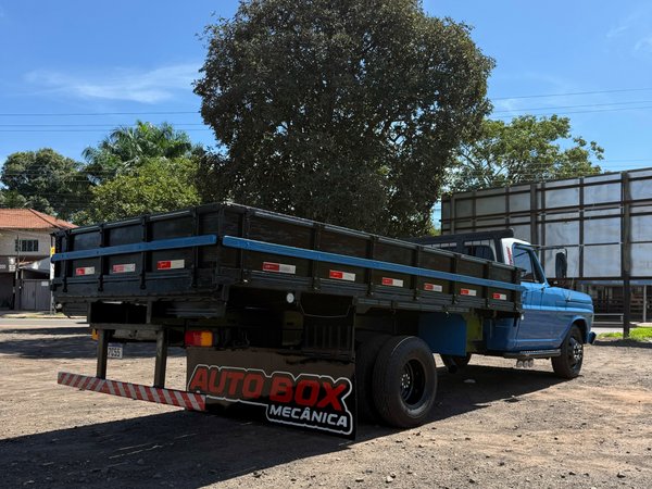 Foto 2 - Ford F4000 3.9 Turbo Diesel