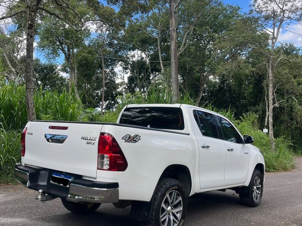 Foto 5 - Toyota Hilux SRX 2.8 Turbo Diesel 4x4