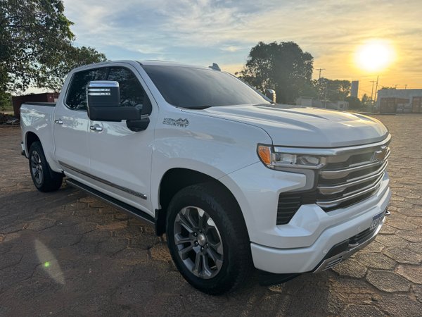 Foto 3 - Chevrolet Silverado 1500 High Country 5.3 V8 Gasolina 4x4