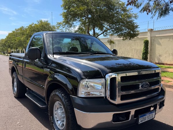 Foto 1 - Ford F250 XLT 3.9 Turbo Diesel 4x2 C.S