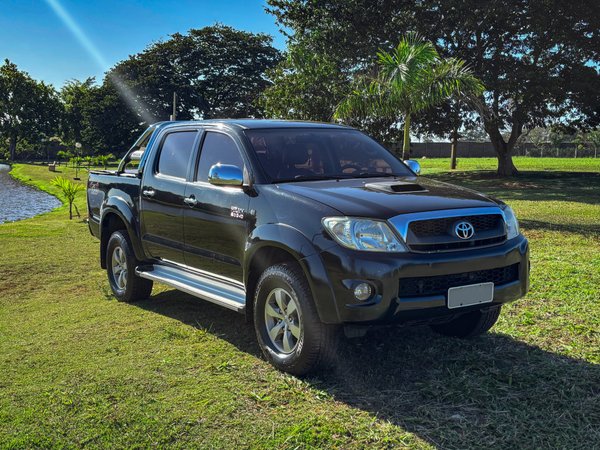 Foto 4 - Toyota Hilux SRV 3.0 Turbo Diesel 4x4