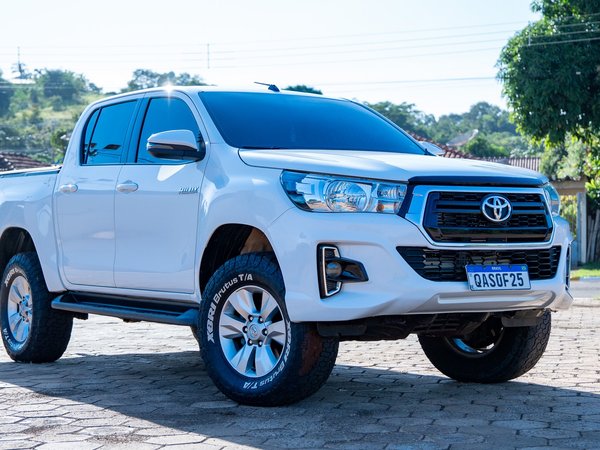 Foto 1 - Toyota Hilux SR 2.8 Turbo Diesel 4x4