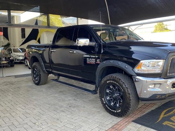 Foto 1 - RAM 2500 Laramie 6.7 Turbo Diesel 4x4