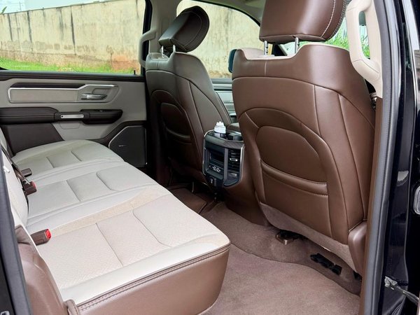 Foto 8 - RAM 1500 Laramie Hurricane 6 3.0 Bi-Turbo Gasolina 4x4