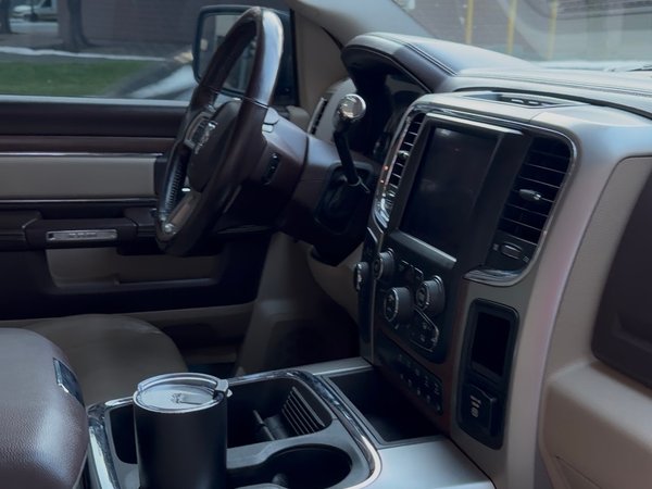 Foto 4 - RAM 2500 Laramie 6.7 Turbo Diesel 4x4