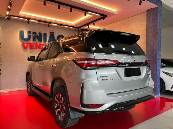 Foto 4 - Toyota Hilux SW4 Diamond D4-D 2.8 Turbo Diesel 4x4