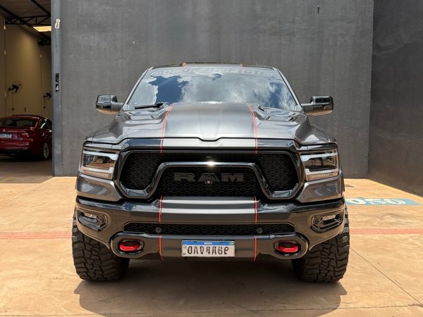 Foto 2 - RAM 1500 Rebel 5.7 V8 Gasolina 4x4