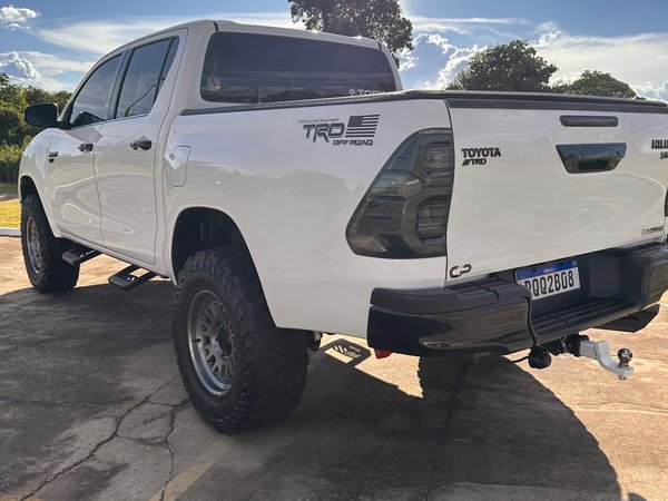 Foto 3 - Toyota Hilux SR 2.8 Turbo Diesel 4x4