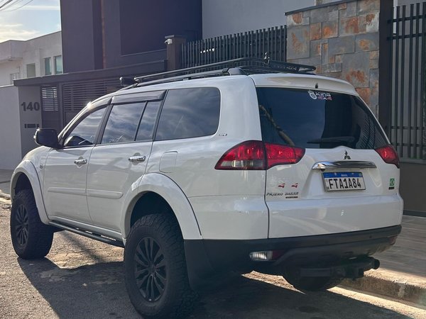 Foto 2 - Mitsubishi Pajero Dakar HPE 3.2TDi 16v 4x4