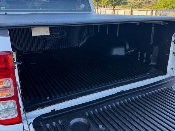 Foto 7 - Ford Ranger XLS 2.2 Turbo Diesel 4x2