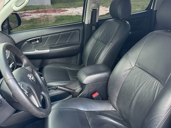 Foto 5 - Toyota Hilux SRV 3.0 Turbo Diesel 4x4
