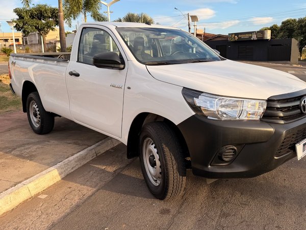 Foto 2 - Toyota Hilux 2.8 Turbo Diesel 4x4 C.S
