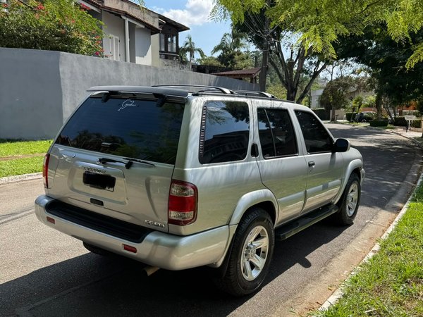 Foto 5 - Nissan Pathfinder SE 3.5 V6 Gasolina 4x4