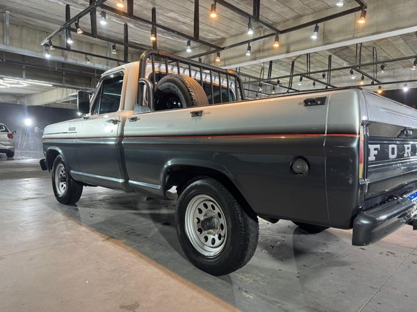 Foto 4 - Ford F1000 3.9 Diesel