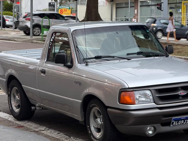 Foto 2 - Ford Ranger XL 4.0 V6 Gasolina 4x2 C.S