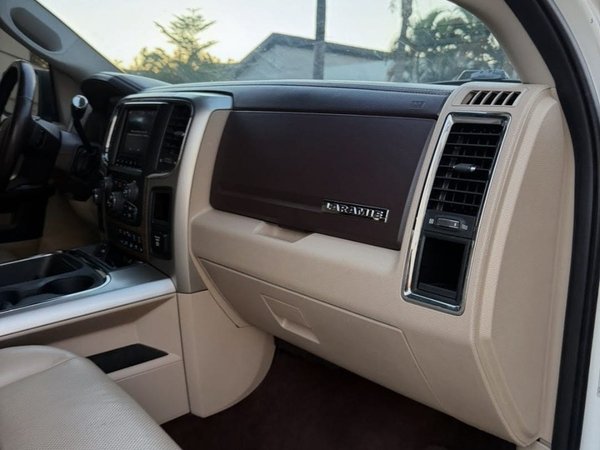 Foto 6 - RAM 2500 Laramie 6.7 Turbo Diesel 4x4